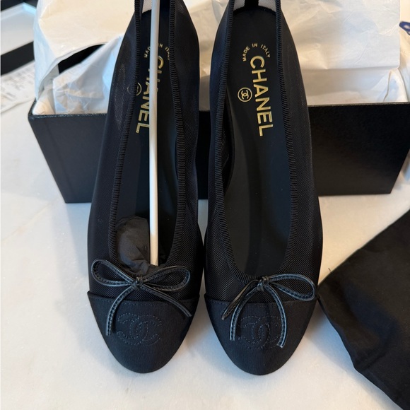 CHANEL Shoes - CHANEL 2026 Black Mesh Ballet Flats